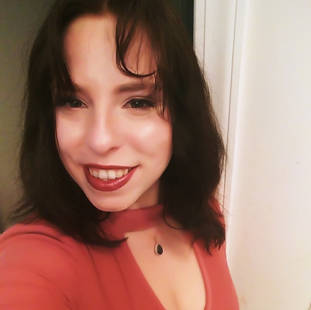 Meet your Posher, Lara